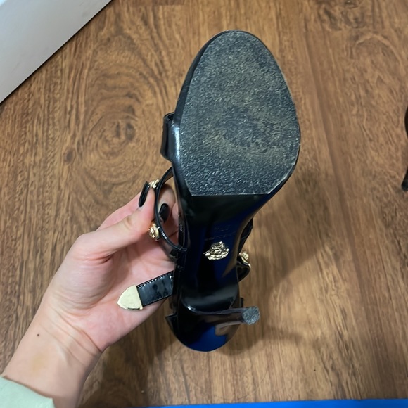 Versace shoes - Picture 4 of 8